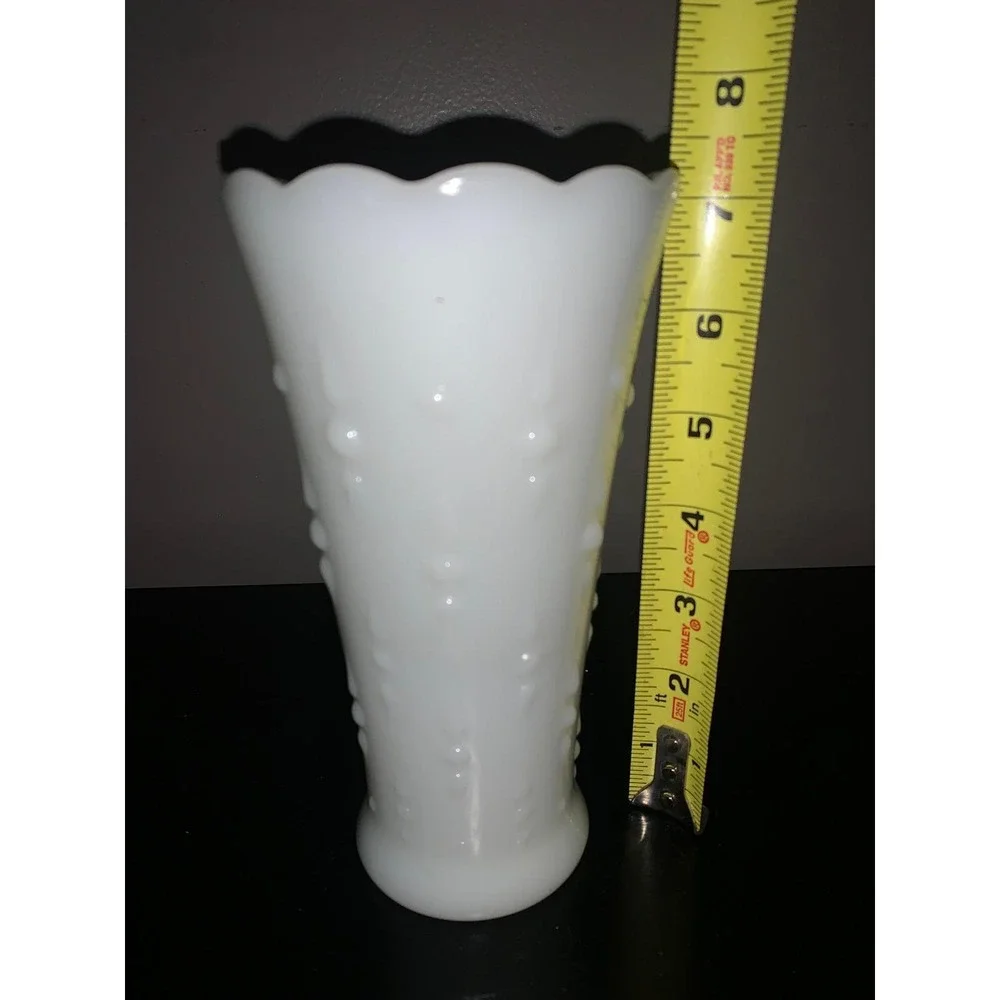 Vintage Anchor Hocking White Milk‎ Glass Vase Raised Dot Pattern Scalloped Rim
